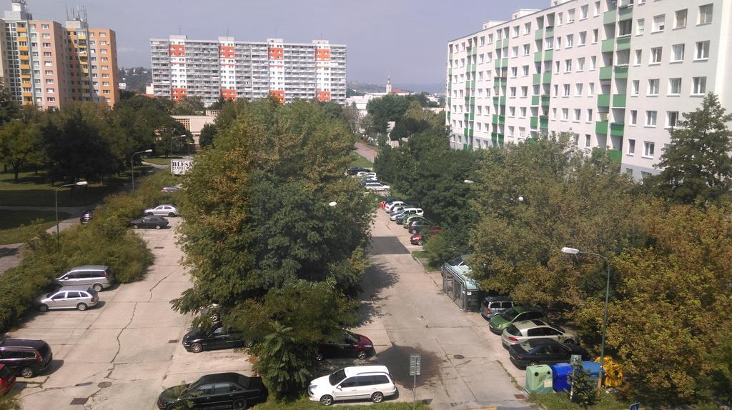 Einsteinova Petrzalka Station Daire Bratislava Dış mekan fotoğraf